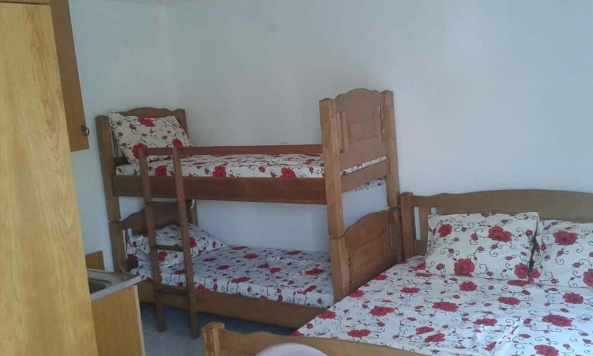 Apartments Emerald Ulcinj Luaran gambar