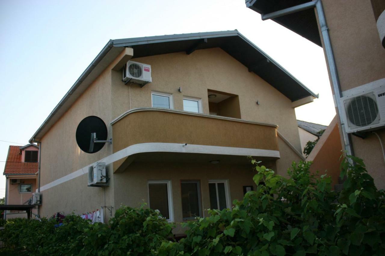 Apartments Emerald Ulcinj Luaran gambar